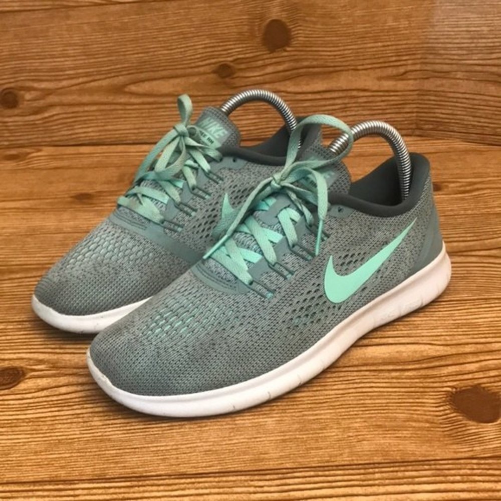 Nike free run shoes size 8.5
